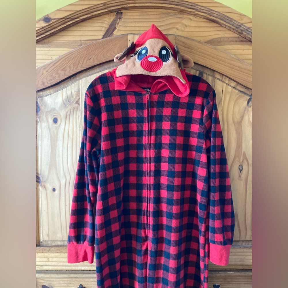PJ’s & Presents red black hooded reindeer one piece pajamas size L